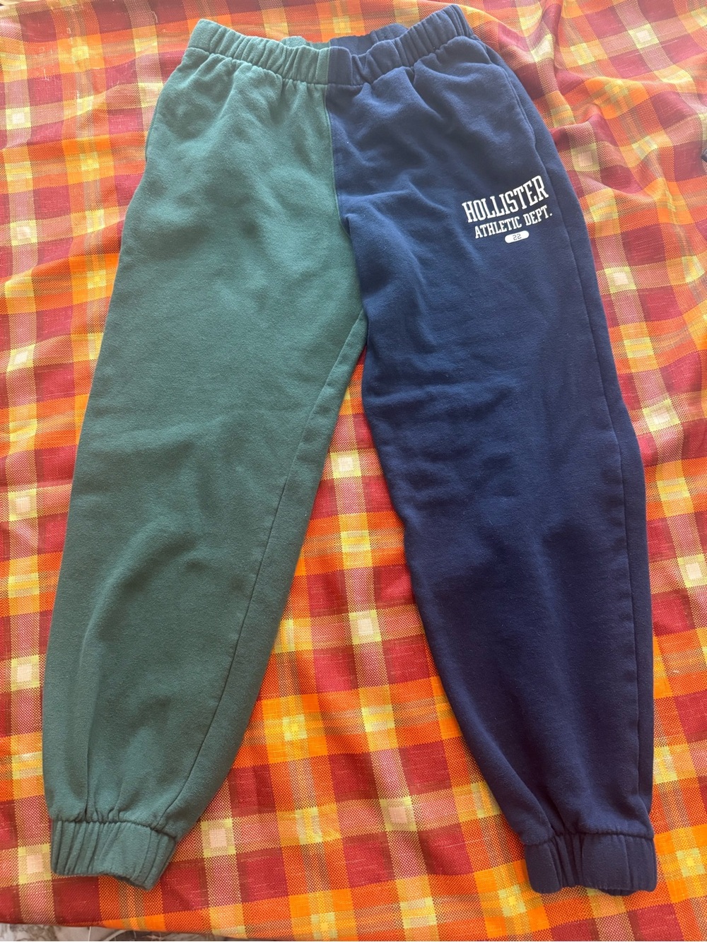 Hollister Ultra High-Rise Colorblock Split Sweatpants